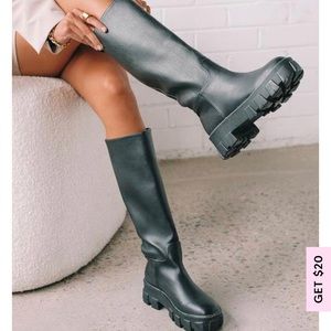 White Fox Boutique Boot size 6